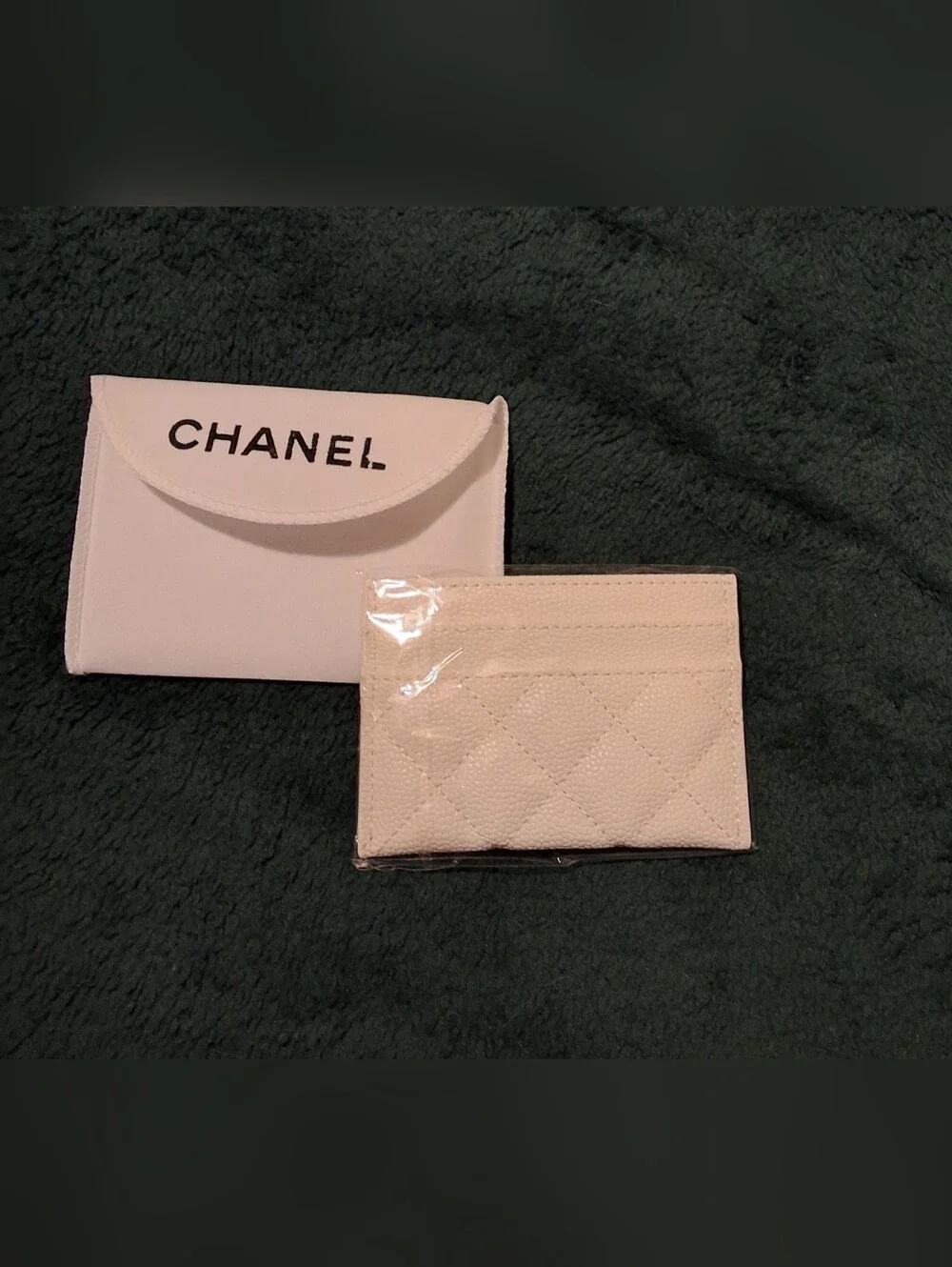 Chanel White Quilted Leather Card Holder with Gold CC Logo